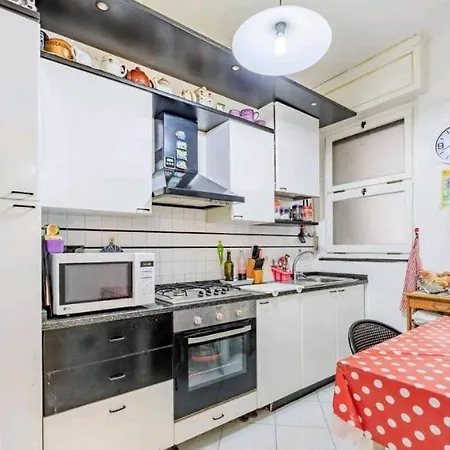 Con Terrazza Panoramica E Uso Di Cucina E Bagno Rum i privatbostad Alassio