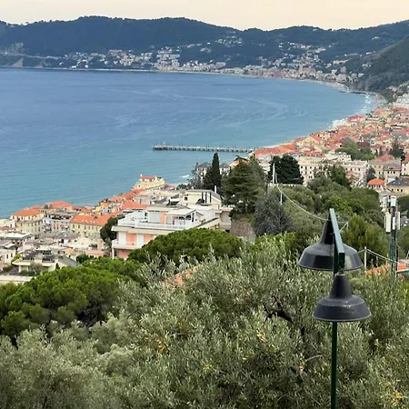 Con Terrazza Panoramica E Uso Di Cucina E Bagno *